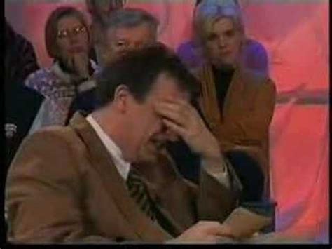 Erik Hartman se rie de sus invitados(español) - YouTube