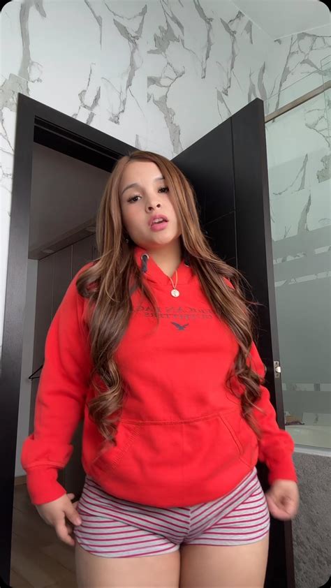 Viviana_giler (@viviana_giler) • Instagram photos and videos