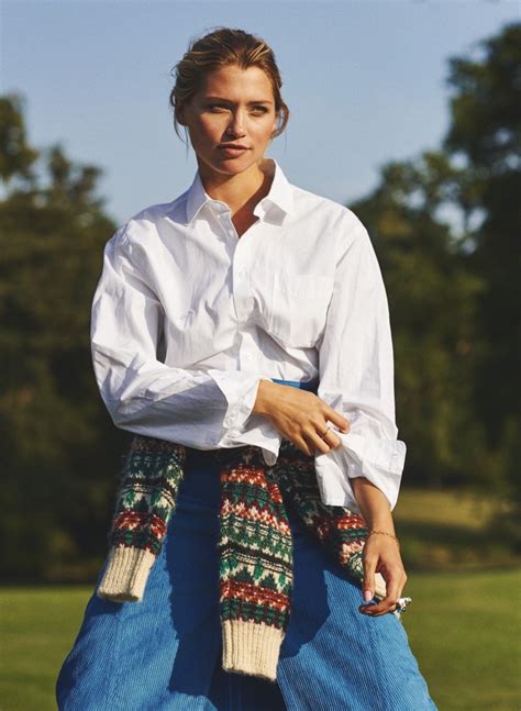 Hana Jirickova | Country Outdoors Style Editorial | Eurowoman