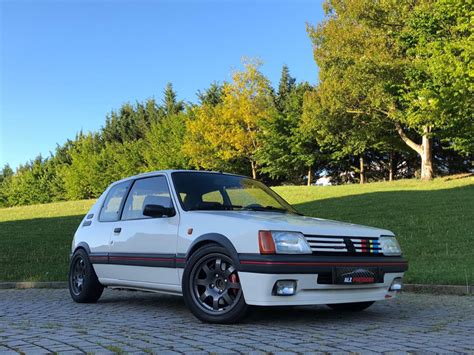 Presentación 205 gti - Club 205 - Portal Web