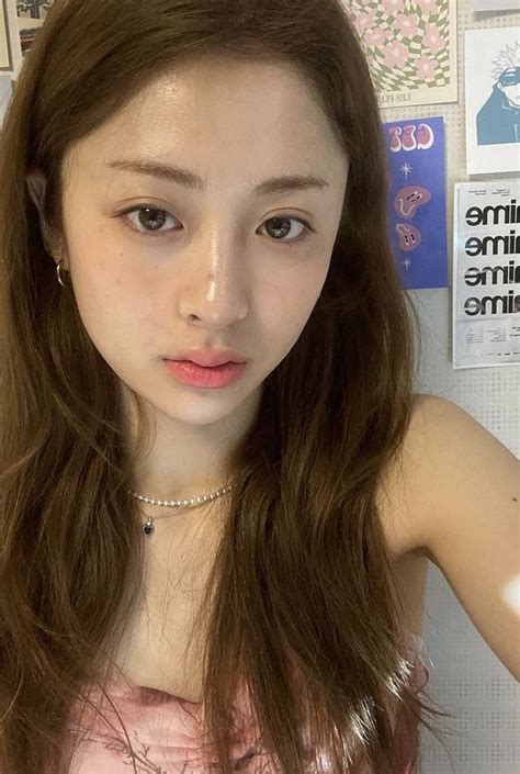 Yunjin Lesserafim | Kecantikan, Orang cantik, Gadis swag