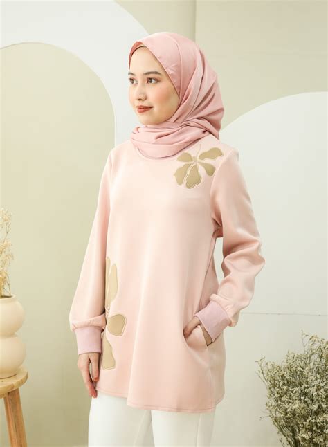 BLOUSE MADELLINE SOFT PINK – NAWLAA