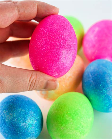 Make Glitter Easter Eggs in 10 Minutes! - Mom Does Reviews