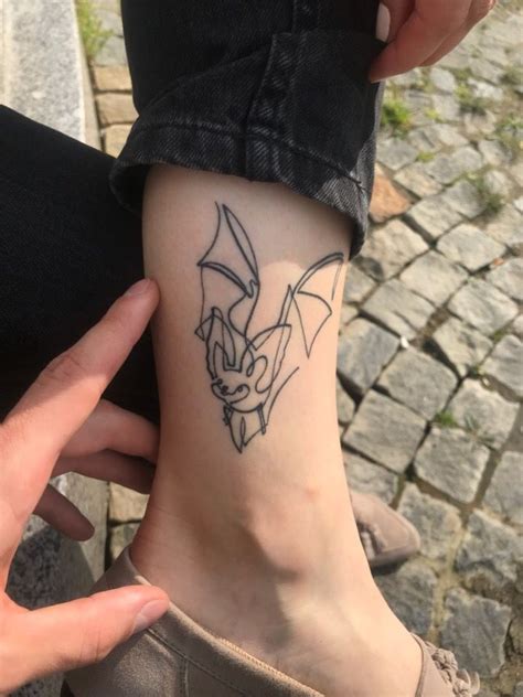 Татуировка Летучая Мышь | Bat tattoo, Body art tattoos, Sweet tattoos