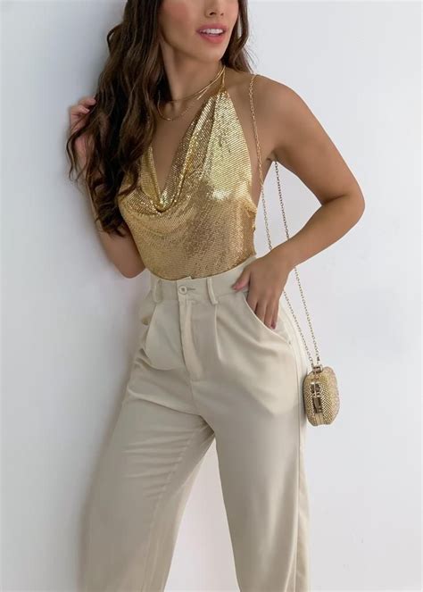Blusa Dourada Para Festa - SIGA PARA SE INSPIRAR | Blusa dourada, Diario feminino, Roupa carnaval