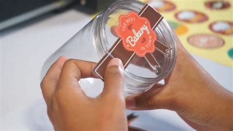 ukuran desain tips membuat label toples kue kering  menggoda