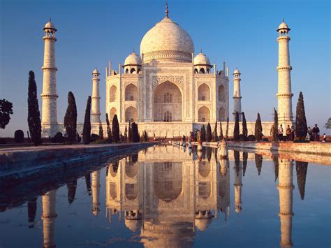Top 10 Most Iconic Buildings in the World - Toptenz.net 
