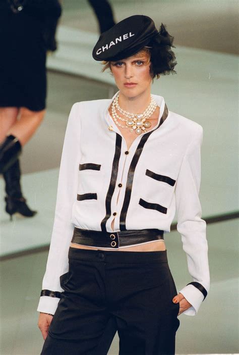 A Look Back At Designer Karl Lagerfeld's Iconic Fashion Career In ...