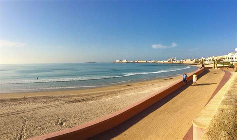 Santa Maria del Mar beach - Tripkay