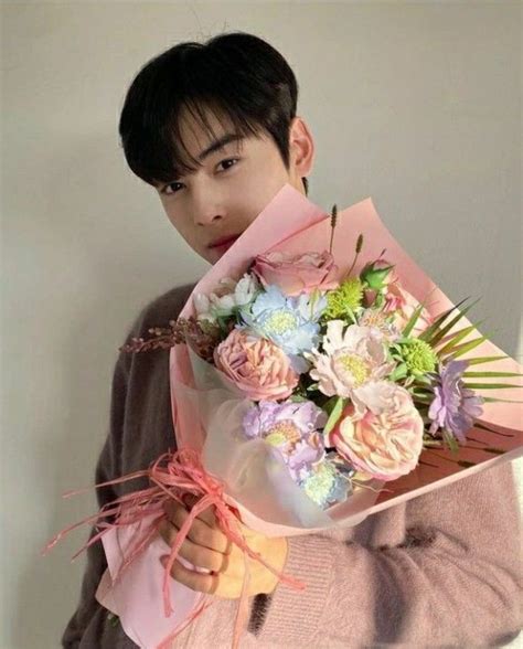 pin oleh danairy rual  astro woo woo cha eun woo foto kekasih