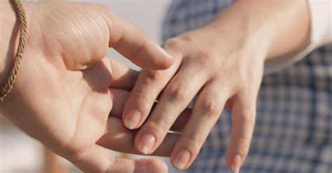 Doctor Q&A: How Can I Prevent a Psoriatic Arthritis Flare? - Twill Care