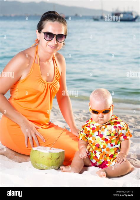 Baby and mother Stock Photo - Alamy