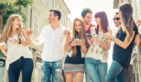 "Everyone is" or "Everyone Are": Which is Correct? | TPR Teaching