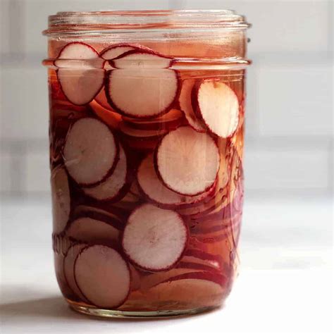 Easy Pickled Radishes (Make in 10 minutes!) - Pinch and Swirl