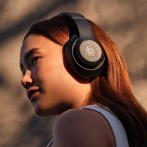 Beats By Dre Studio 2022 Orange