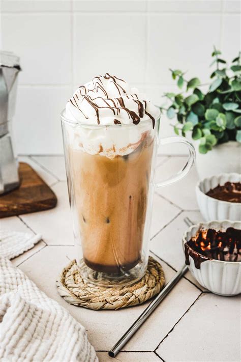 easy  minutes iced mocha latte recipe sweetly cakes