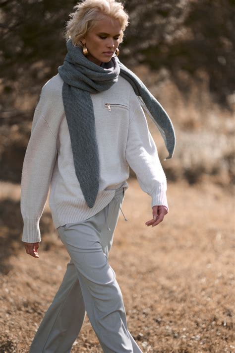 Российский бренд дизайнерской женской одежды. Russian fashion brand