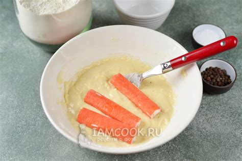 Крабовые палочки в сырном кляре — рецепт с фото пошагово