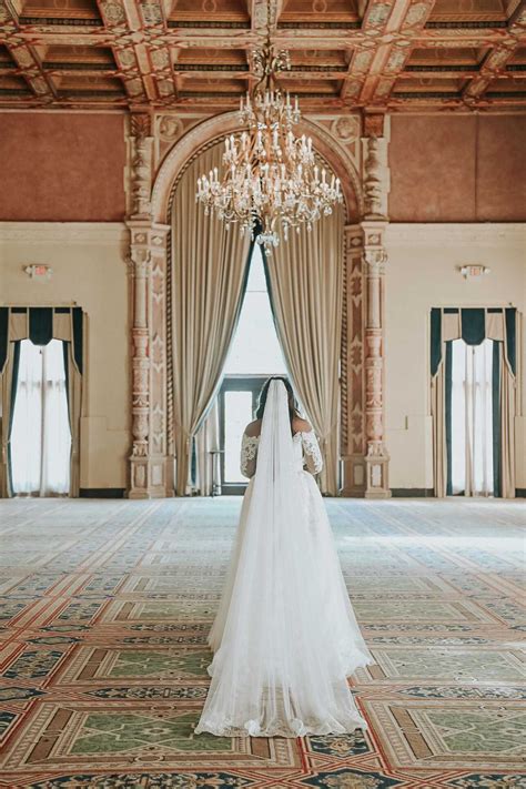 2-in-1 Transformative Wedding Dress with Removable Train