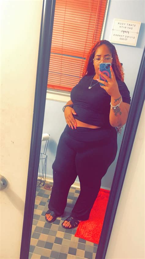 I literally wore all black 4 times this week,I just love black 😂😂🖤😝