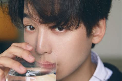 Jung Kyung Ho Reveals Which Headline About Him Always Makes Him Smile ...