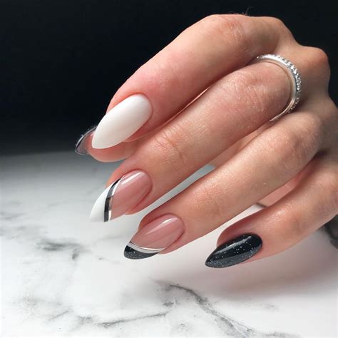 Стильный, черно-белый 🖤. | Opgestoken, Opgestoken haar