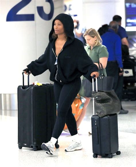 Kayla Nicole Outfits & Style Photos • CelebMafia
