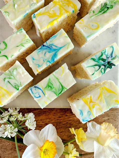 Springtime Dessert: Amazing White Chocolate Swirl Rice Krispie Treats