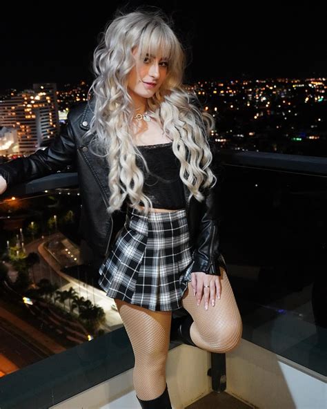 Jezelle Catherine 🎀🧸 | Great place great people | Instagram