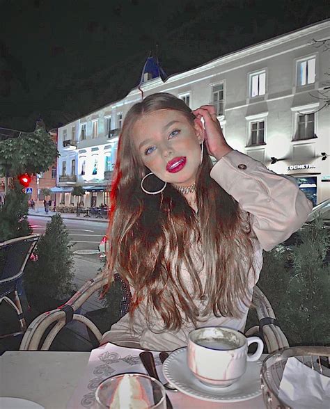 Вероника Золотова•