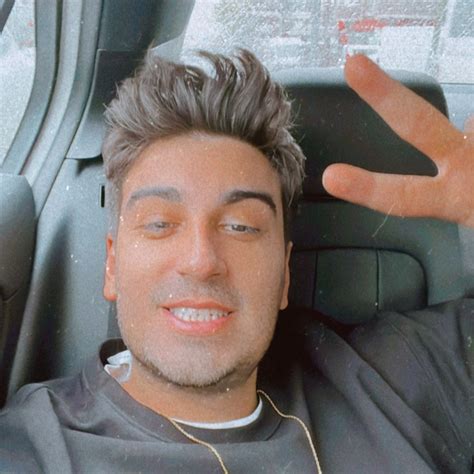 Contact Arem Ozguc - Creator and Influencer