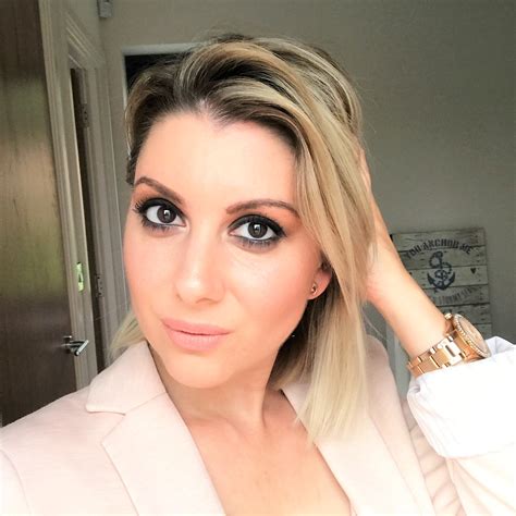 FantasyStorm's Nude Photos: A Closer Look
