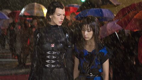 Resident Evil: Retribution HD Movie Wallpaper – Action in the Rain Scene