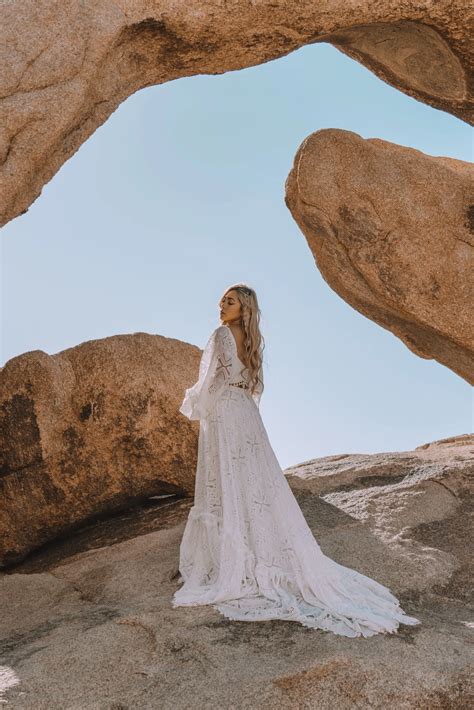 Two-Piece Casual Wedding Dress with Flowing Long Sleeves
