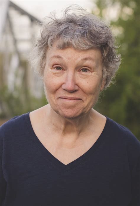 Linda Jean Short | Greenlawn