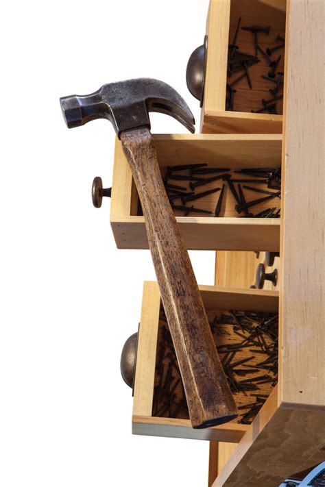Thin Carpentry Nails - Nail Ftempo