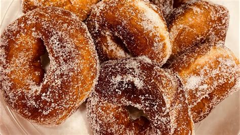 making donut🍩 - YouTube