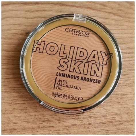 FLOATING IN DREAMS - Reviews . Makeup . Fashion . everyday beauty made ...