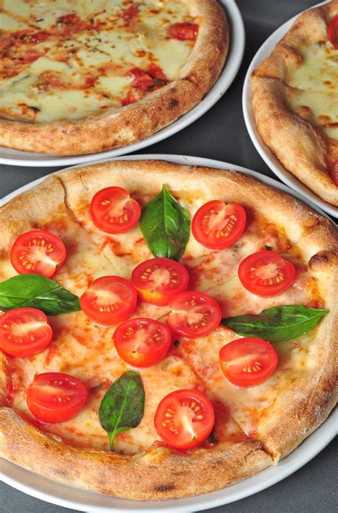 Há um restaurante em Cascais onde pode comer toda a pizza que quiser ...