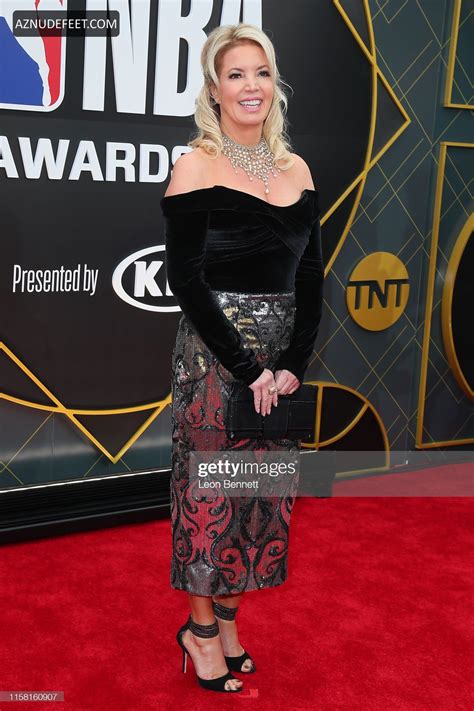 JEANIE BUSS Feet - AZNudeFeet