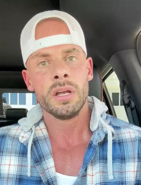 'Gymfluencer' Joey Swoll gets woman’s gym membership canceled after she