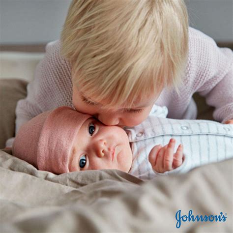 Палочки ватные Johnson's baby картонные 100шт купить по цене 79 ₽ в ...