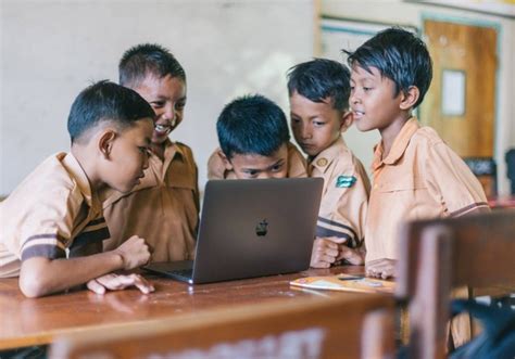 kewajiban murid  sekolah beserta penjelasannya kumparancom