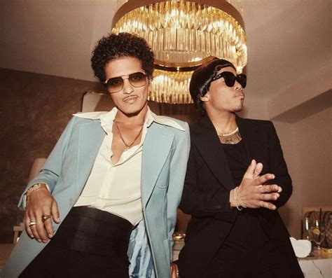 Bruno Mars Access on Twitter | Bruno mars, 70s photoshoot, Disco outfit
