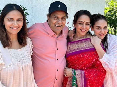 Dharmendra and Hema Malini: The truth behind their rumored conversion ...