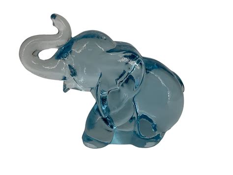 Lot - Heisey by Imperial Horizon Blue Papa Elephant