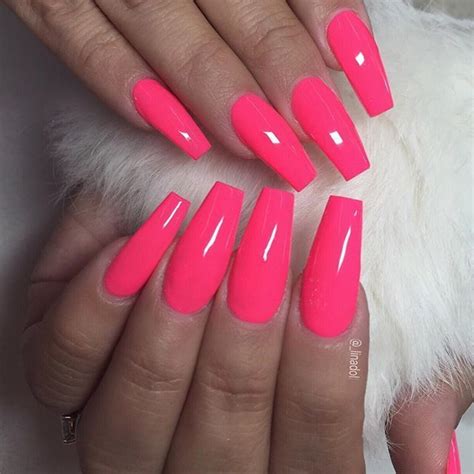 Neon Pink | Розовые блестящие ногти, Неоновые ногти и Акриловые ногти
