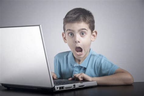 ŽENA-IN - První porno vidí děti už v šesti letech. Na vině je i online ...