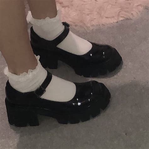 Pin de • cameron but you can call me en the omega archive | Zapatos de ...