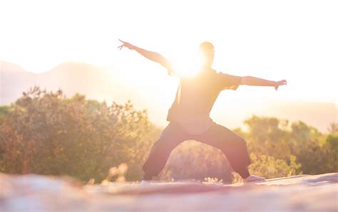 Tai Chi vs. Yoga: What’s the Difference?